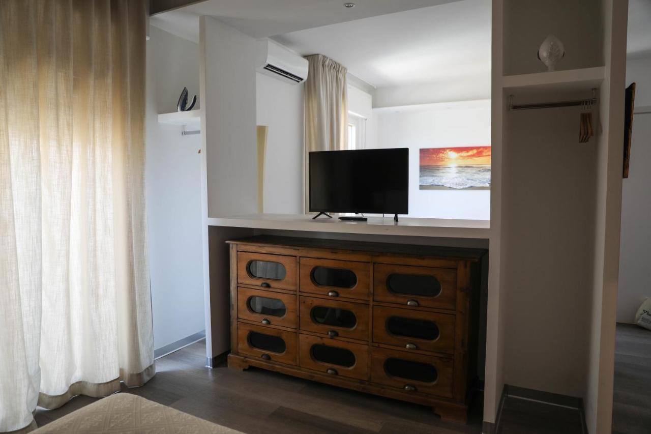 Interno 11 City View With Kitchen - 70 Mq Bari Exterior photo